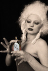 Janett Noack - erotic art on porcelain - candle